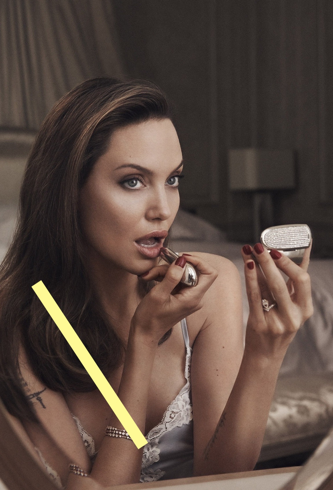 photo ANGELINA JOLIE (41)