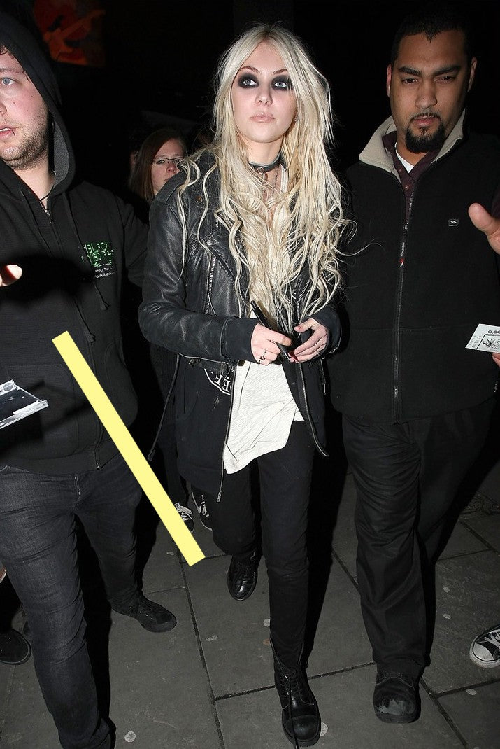 photo TAYLOR MOMSEN (565)