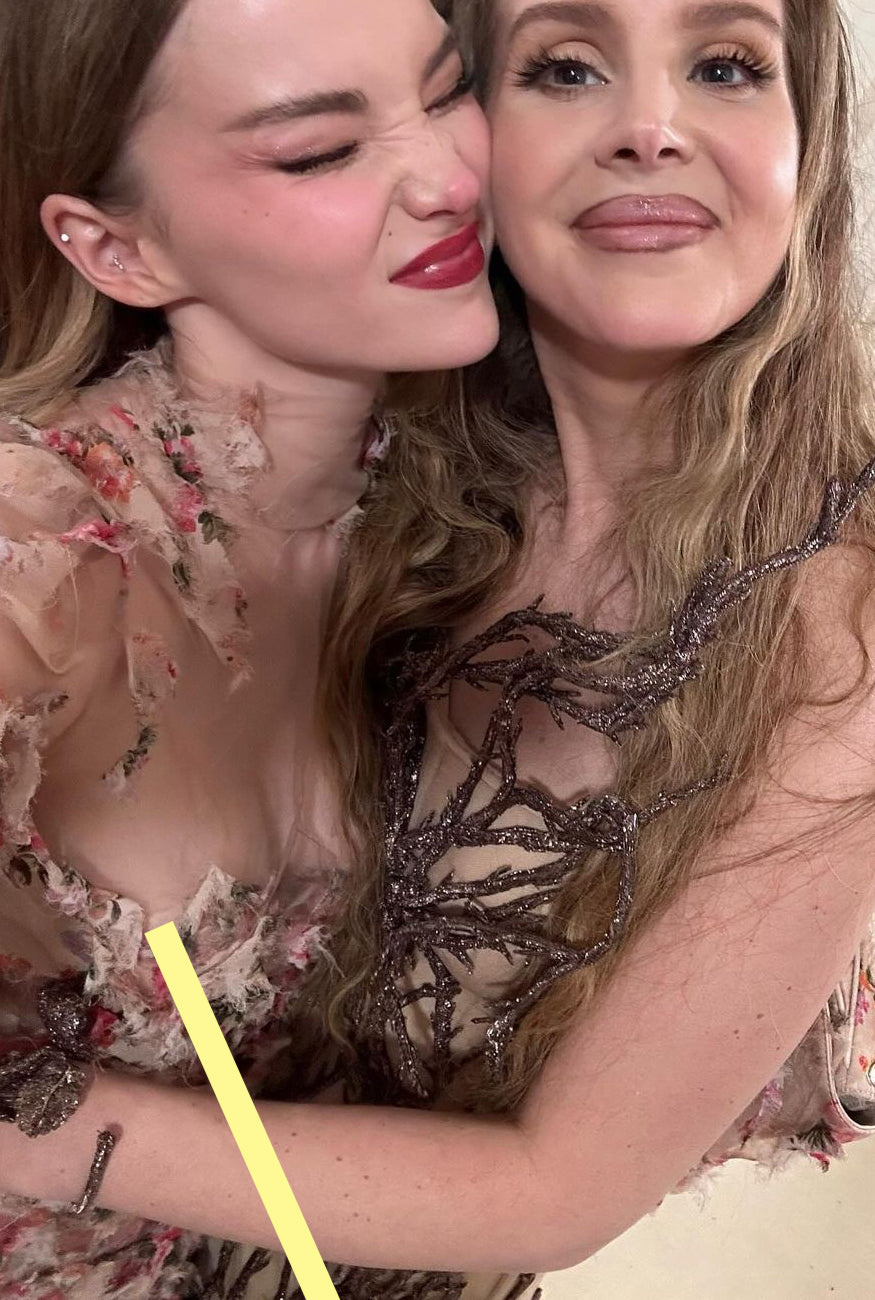 photo LANA DEL REY ET DOVE CAMERON (2098)