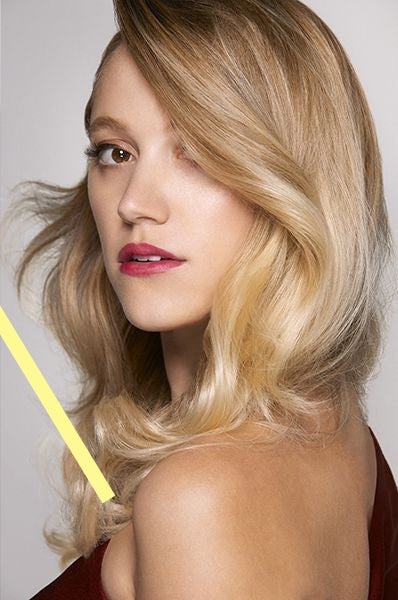 photo MAIKA MONROE (2)
