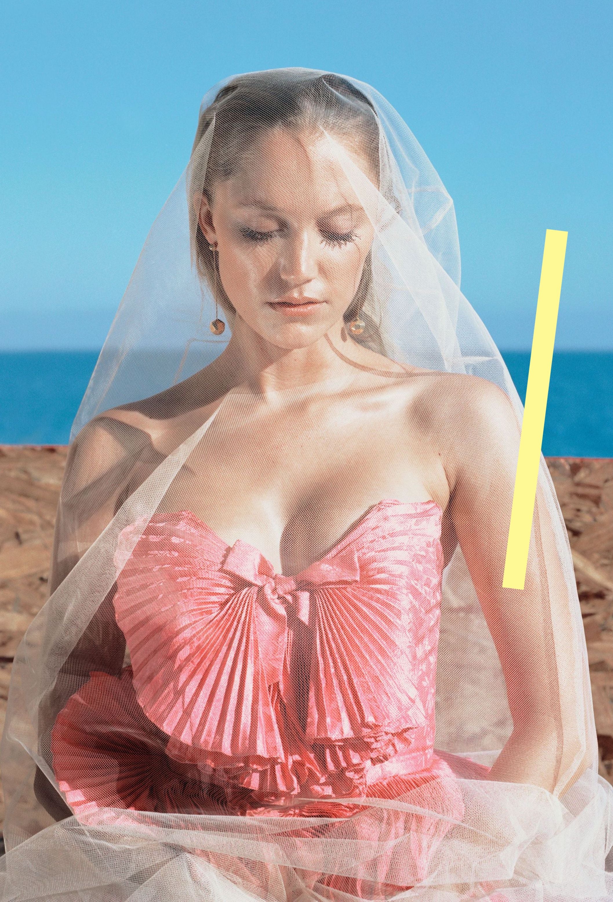 photo MAIKA MONROE (4)