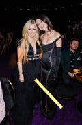 photo OLIVIA RODRIGO ET AVRIL LAVIGNE  (167)