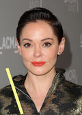 photo ROSE MCGOWAN  (47)